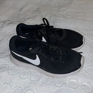black nike running shoes
